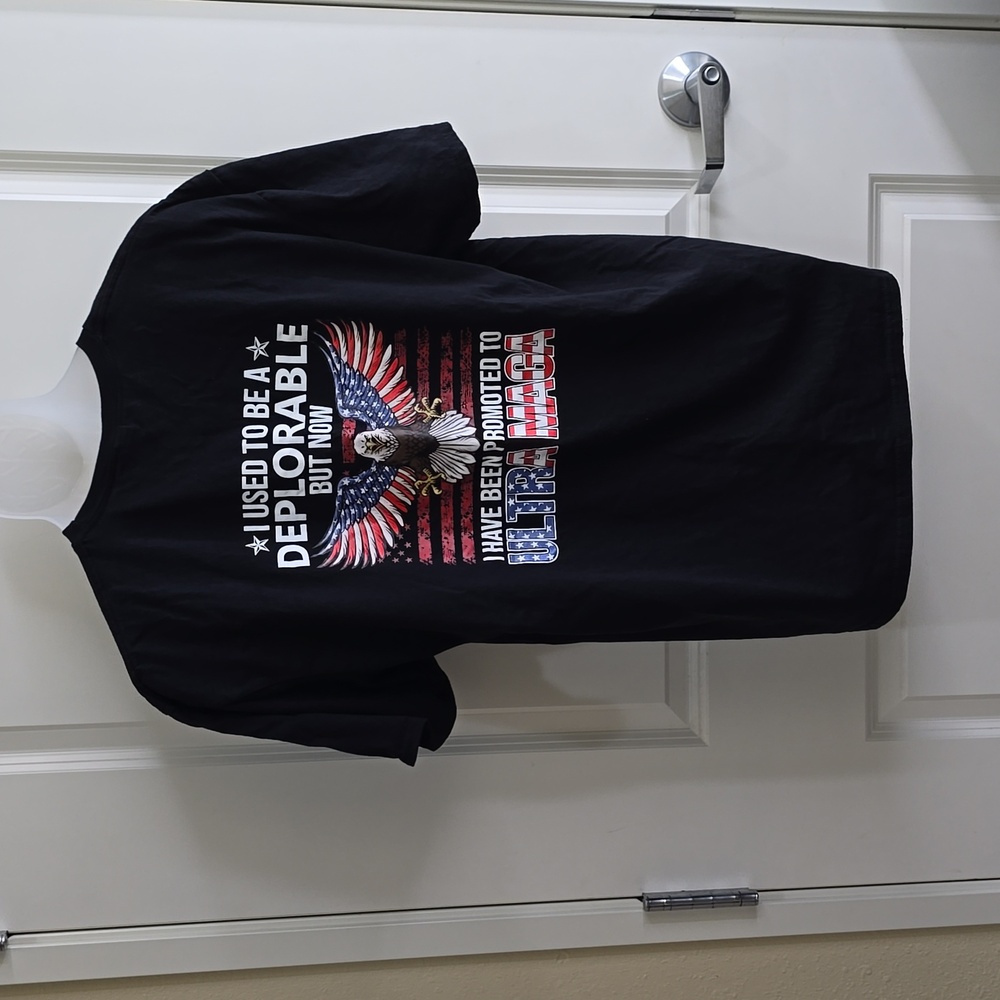 Mens T-shirt‎  Size 2XL